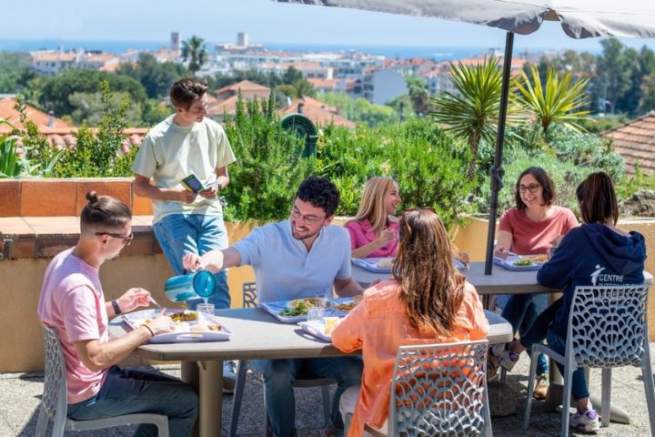 Escuela en Antibes - Escuela en Antibes -